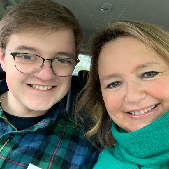 Meet your Posher, Theresa - Picture 5 of 16